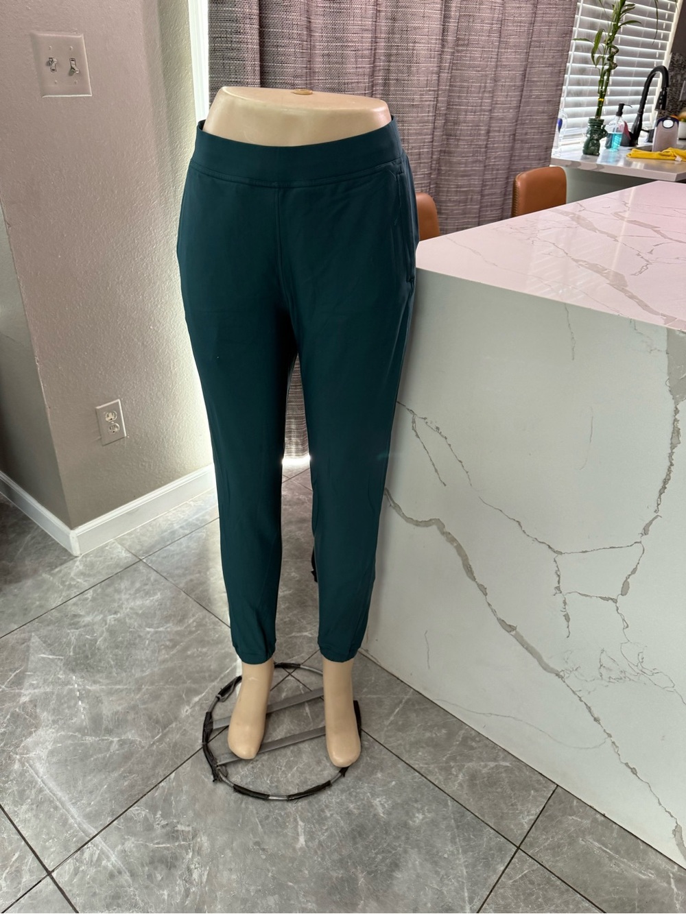 lululemon Women's Teal Pull-On Stretch Jogger Pants